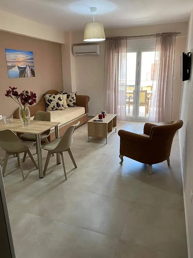 Theo And Irin'S Houses Flogita Apartament